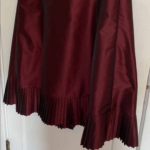 Stunning Burgundy Skirt-Ann Taylor - Picture 6 of 7